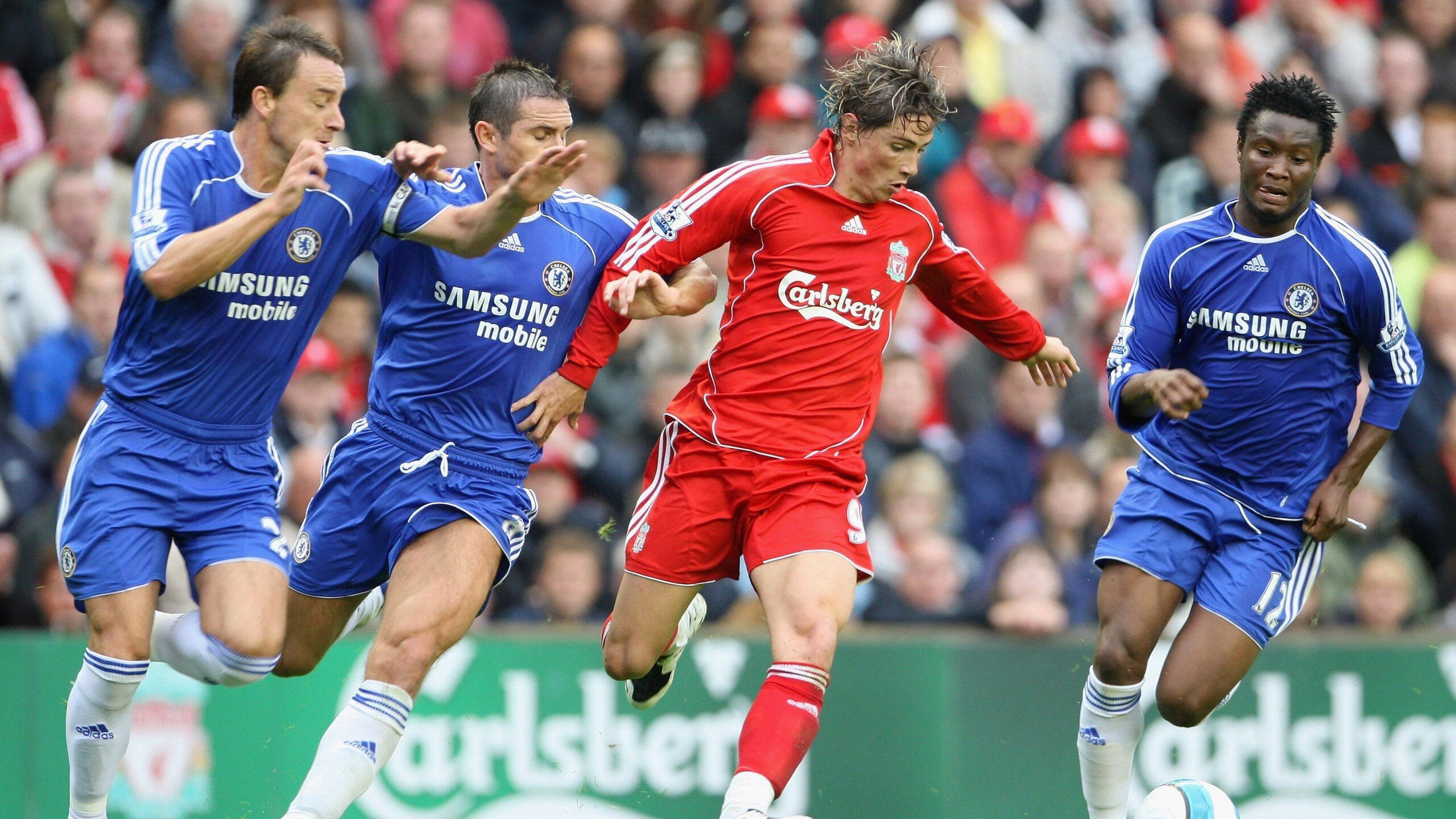 瓦伦西亚主场险胜比利亚雷亚尔，保持势头，瓦伦西亚队主场